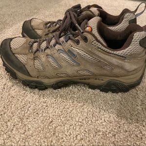 Merrell hiking boots with laces brown and blue